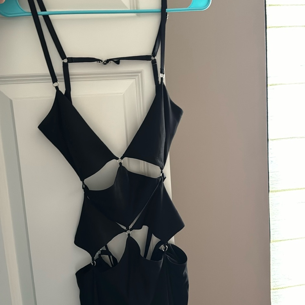✨Bec and Bridge Black Cut out dress✨